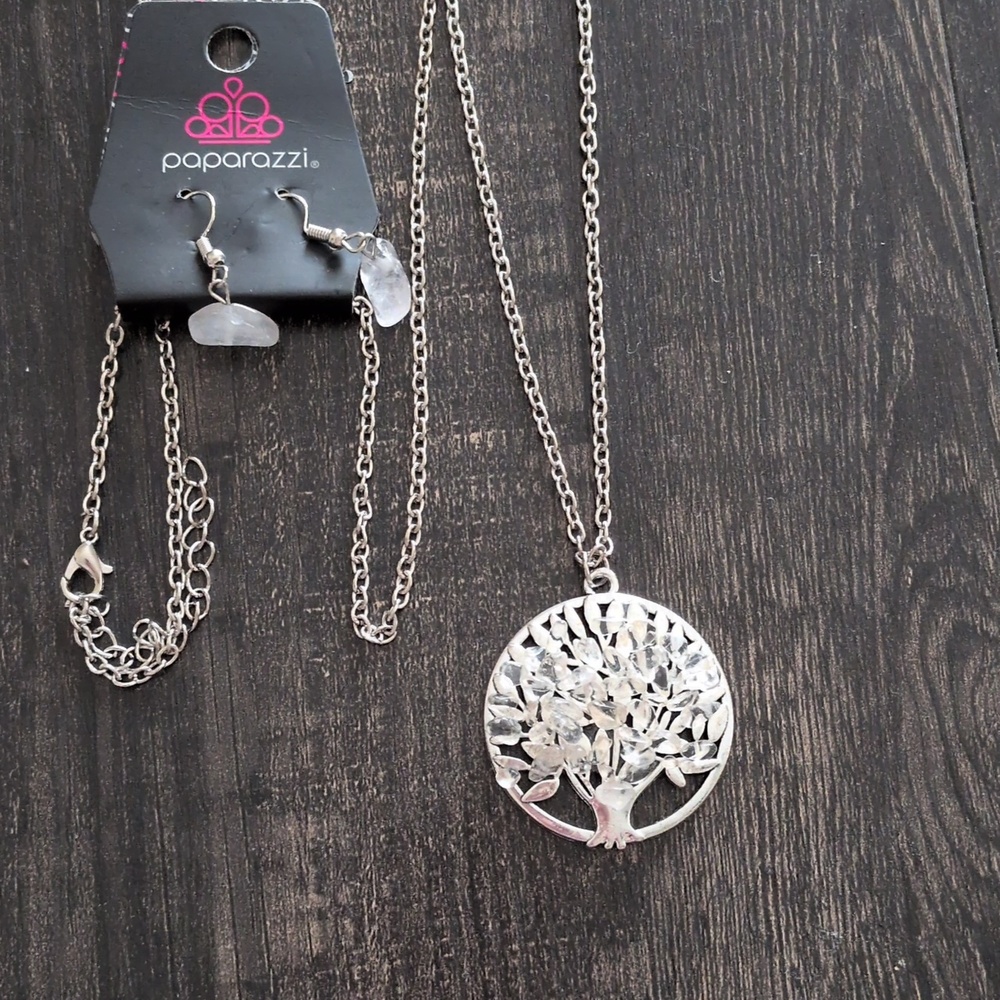 Paparazzi Silvertone Tree Of Life Necklace & Earrings Set NWT